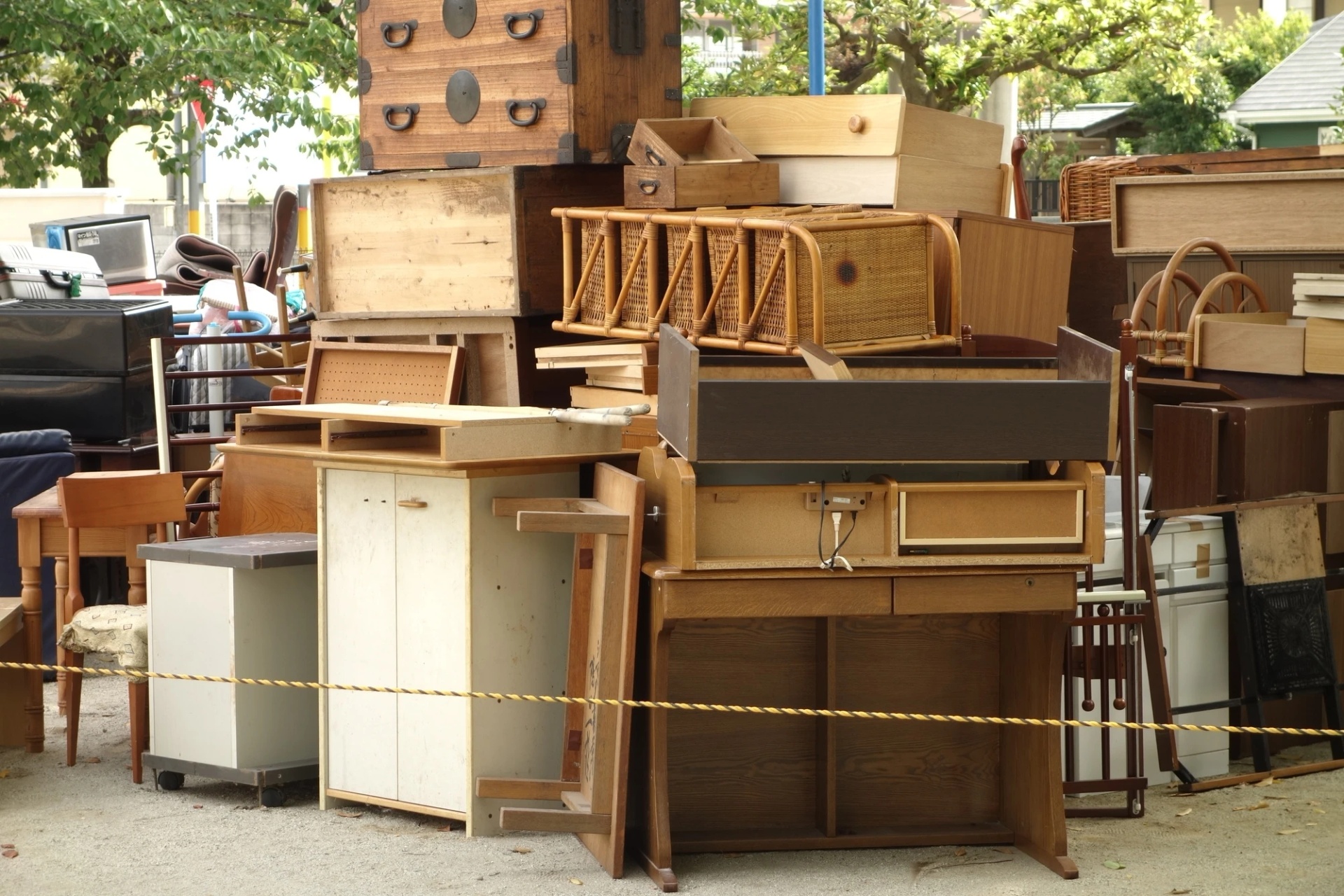 空き家、ゴミ屋敷の不用品回収ならCarryONE!